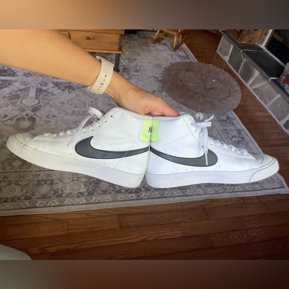 Nike Blazers Mid women’s size 7 / youth size 5.5 - Picture 9 of 11